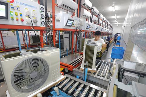 成都通报一燃油车发生燃爆